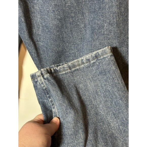 Wrangler Jeans Men's 33X30 Relaxed Fit Straight Leg Medium Wash Denim Pants - Picture 7 of 10